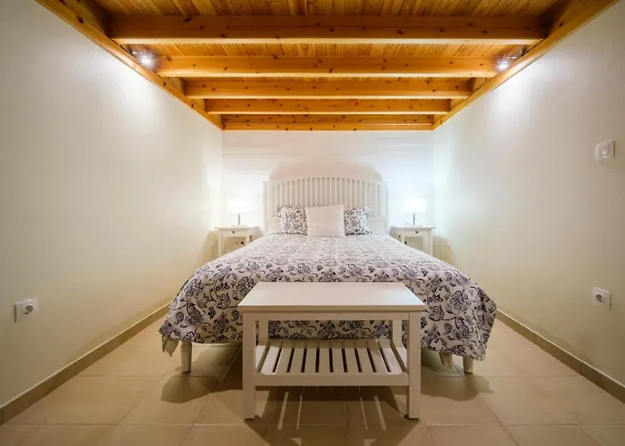 Vakantiehuis Stone Casa Do Caisinho Pico Island *